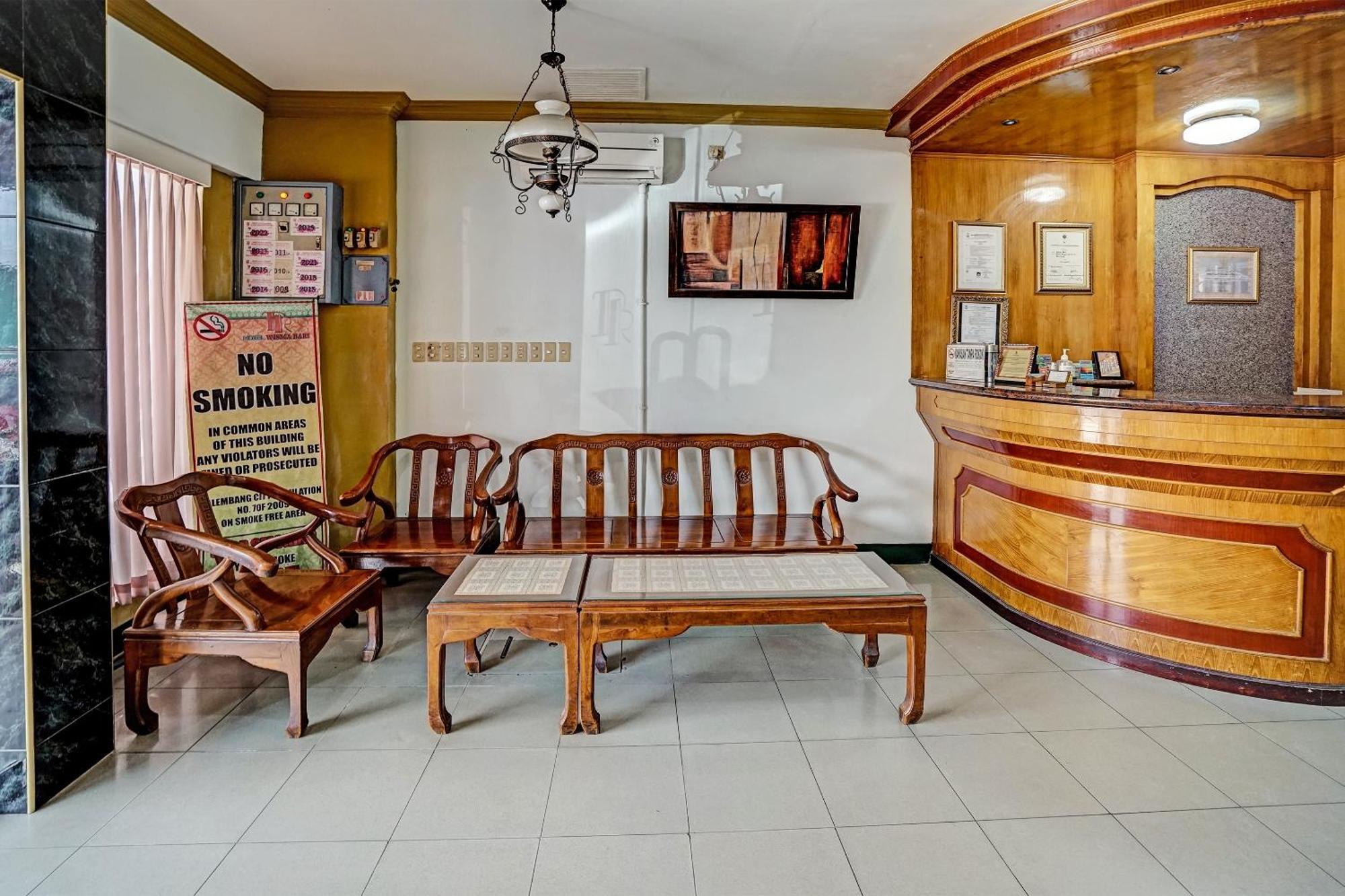 OYO 91805 Hotel Wisma Bari Palembang Bagian luar foto