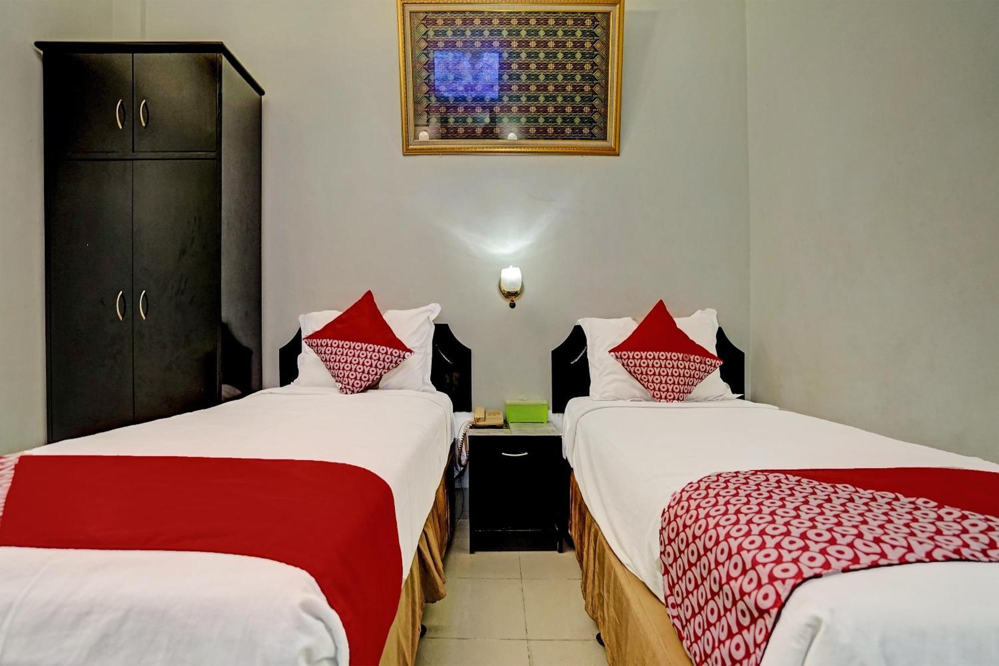 OYO 91805 Hotel Wisma Bari Palembang Bagian luar foto