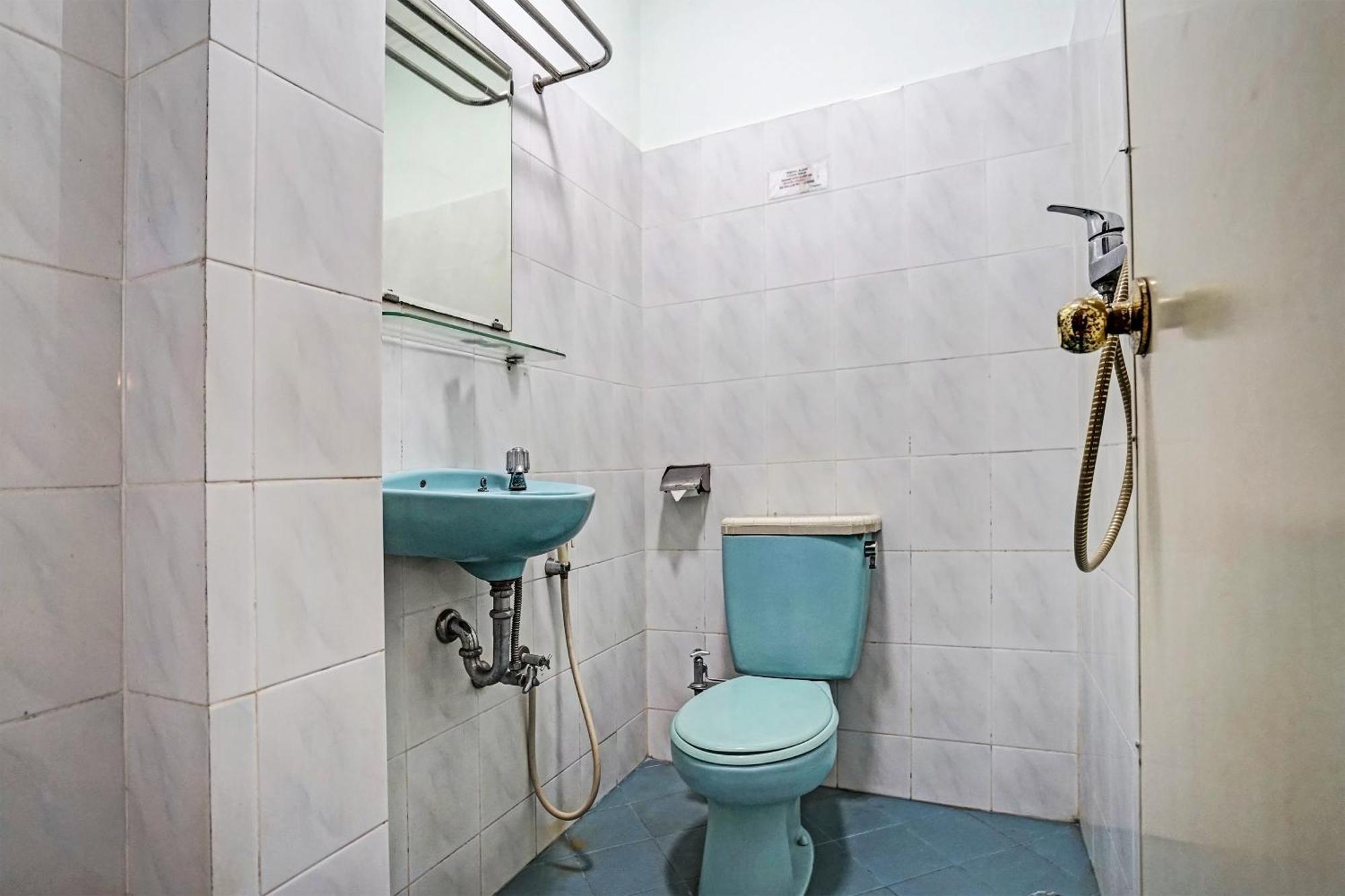 OYO 91805 Hotel Wisma Bari Palembang Bagian luar foto