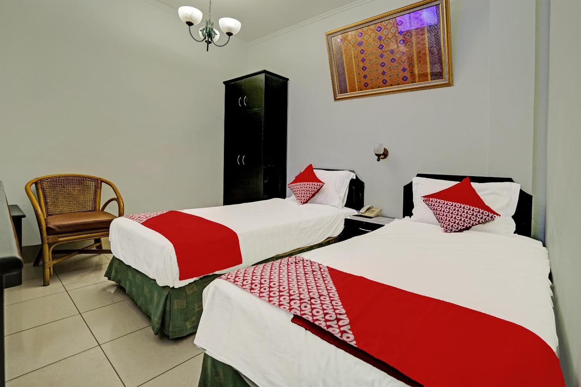 OYO 91805 Hotel Wisma Bari Palembang Bagian luar foto