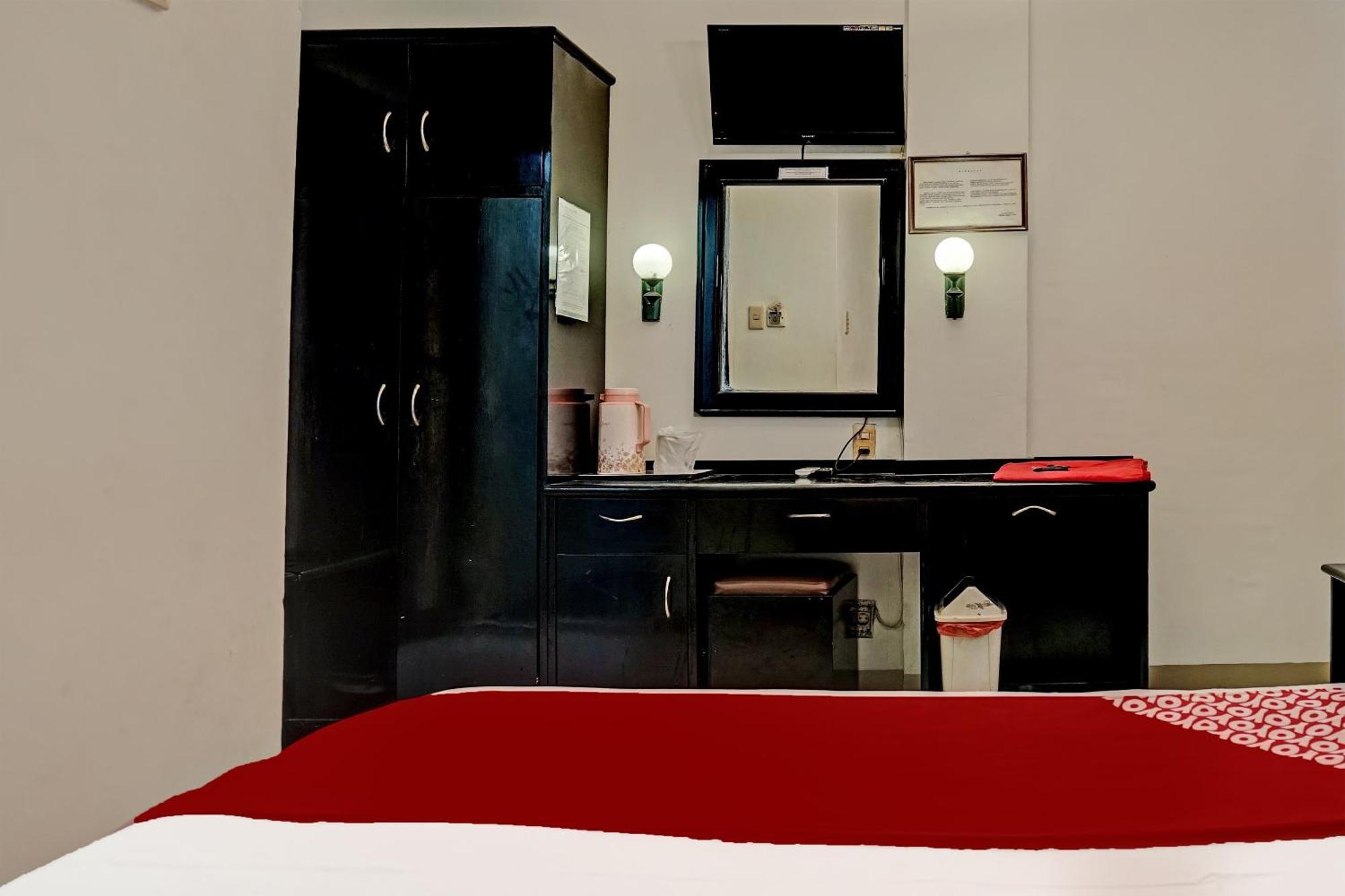 OYO 91805 Hotel Wisma Bari Palembang Bagian luar foto