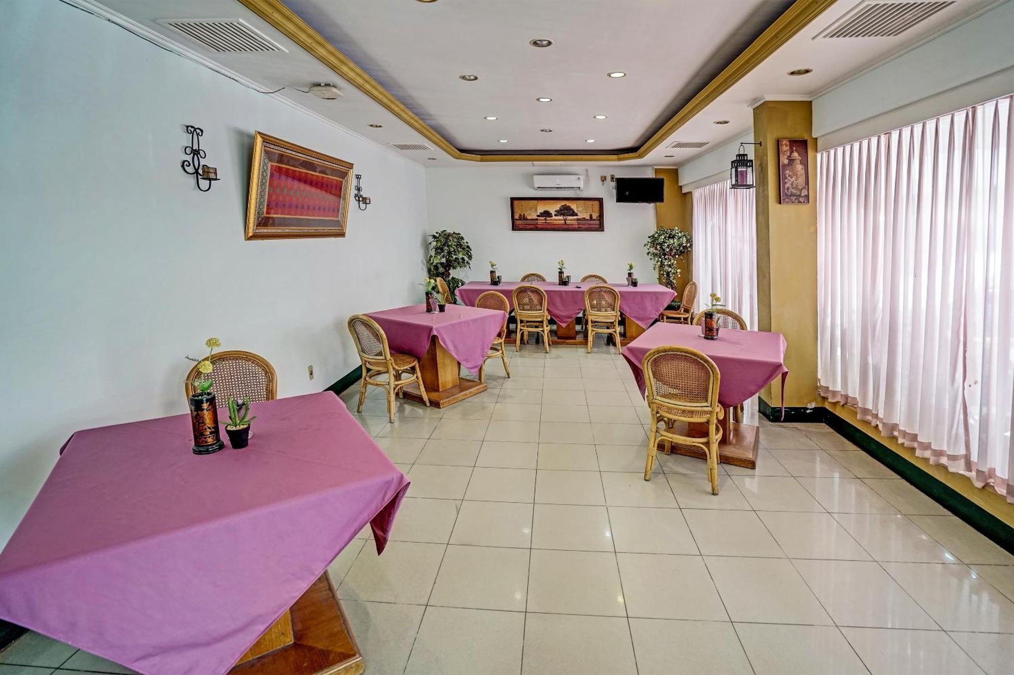 OYO 91805 Hotel Wisma Bari Palembang Bagian luar foto